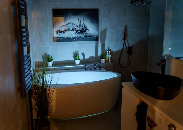 Stylish In The Heart Of Tallinn, Free Parking Lägenhet *